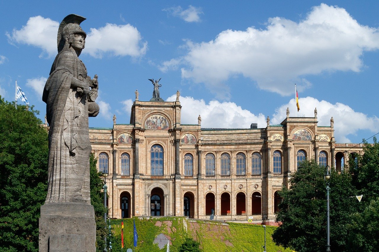 Zulassung eines Volksbegehrens auf Abberufung des Landtags Bekanntmachung des Bayerischen Staatsministeriums des Innern, für Sport und Integration vom 27. Juli 2021 Nr. A1-1365-1-20